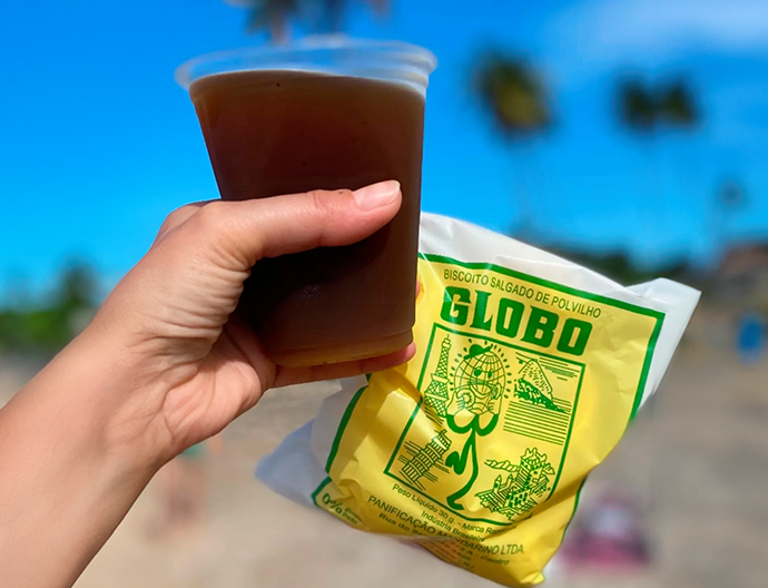 Biscoito Globo e mate gelado